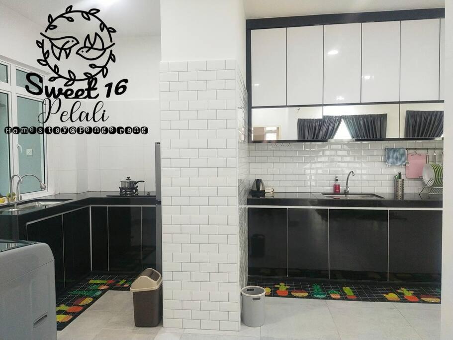 Sweet 16 Pelali Homestay Pengerang Exterior foto